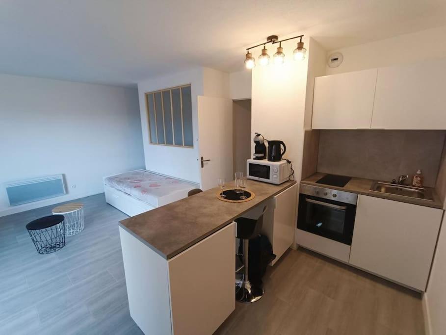Appartement Tout Equipe 2 A 4 Couchages St Charles Marselha Exterior foto