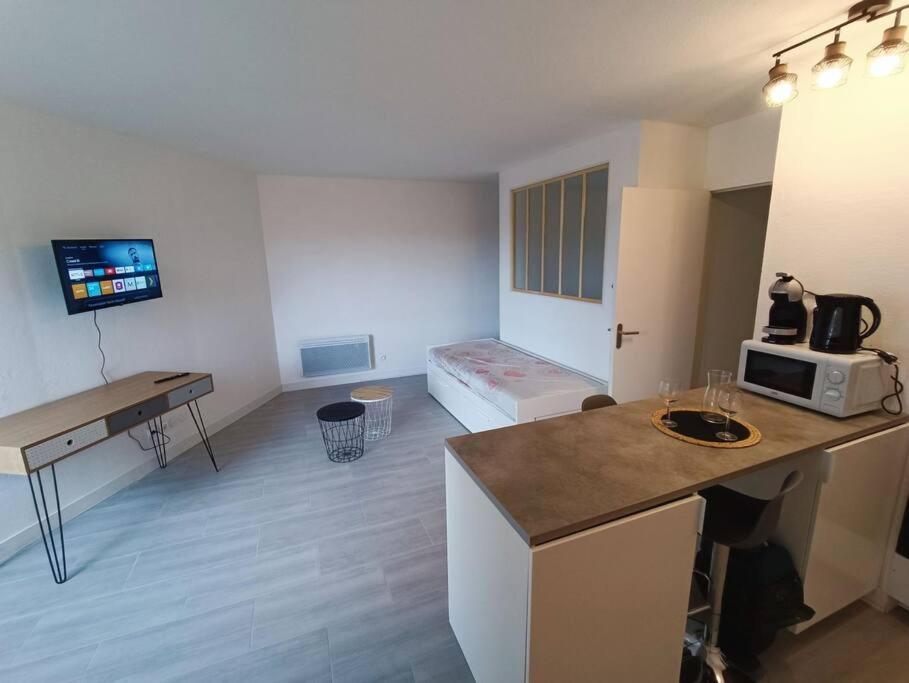 Appartement Tout Equipe 2 A 4 Couchages St Charles Marselha Exterior foto